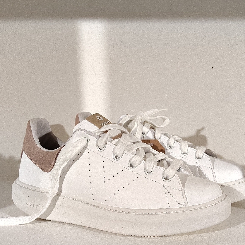 Victoria Trainers Milan White with Nude Various sizes